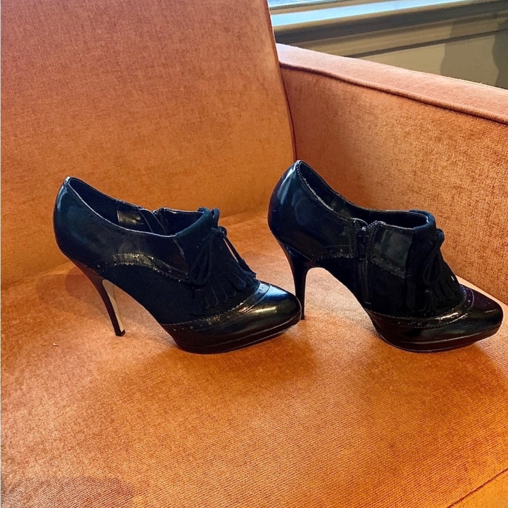 EUC!!! White House Black Market Oxford Heels - Picture 3 of 5